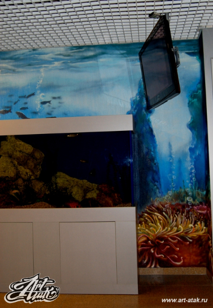 Роспись стены за аквариумом